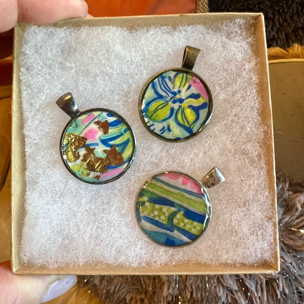 Colorful Abstract Pendant Set - Picture 2 of 3